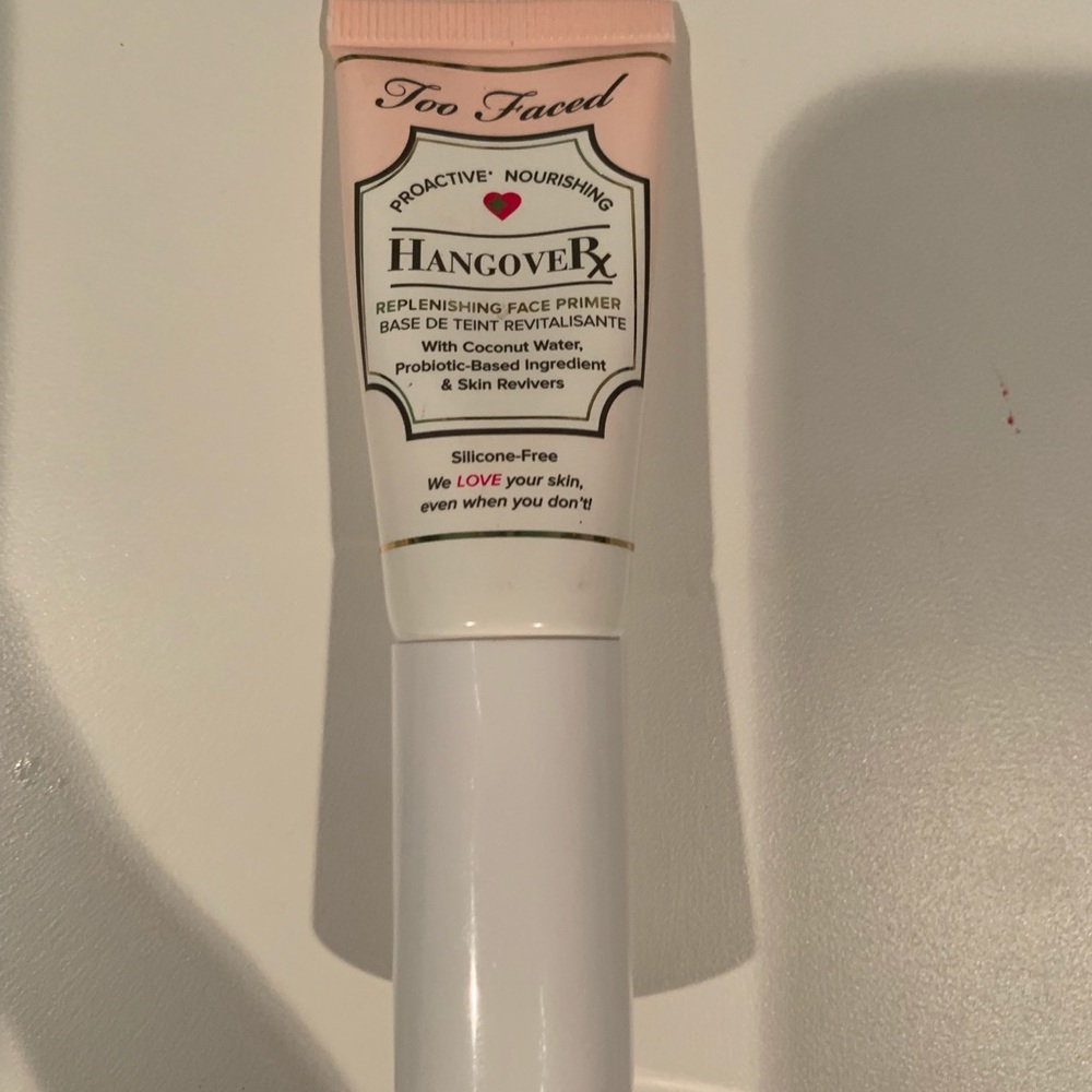 Brand new too faced hangover primer ⭐️⭐️